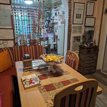 Artist'S House Hotel Tetritskaro ภายนอก รูปภาพ