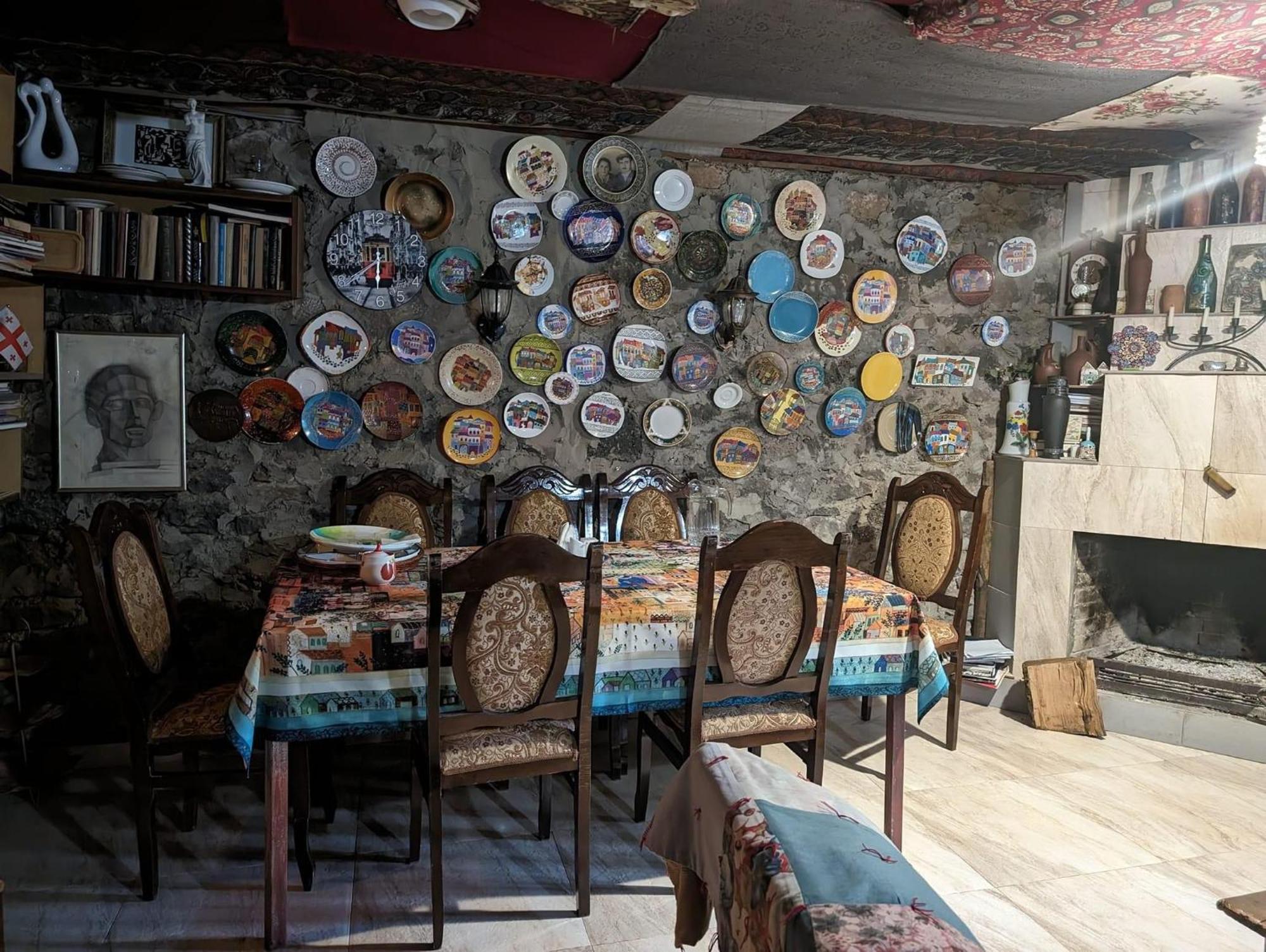 Artist'S House Hotel Tetritskaro ภายนอก รูปภาพ